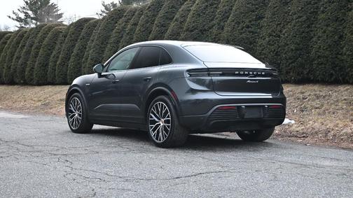 2025 Porsche Macan 4