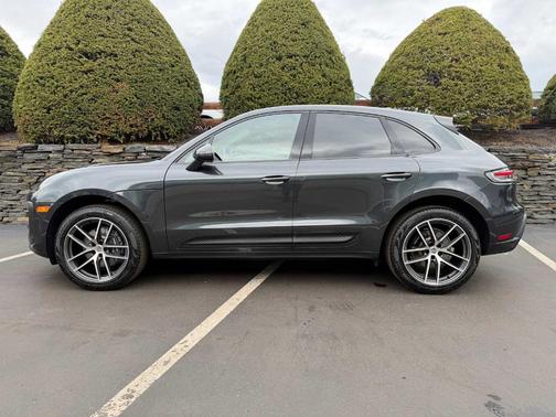 Volcano Grey Metallic 2026 Porsche Macan