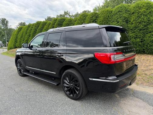Black 2020 Lincoln Navigator Reserve