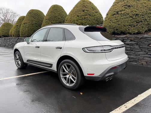 2023 Porsche Macan T