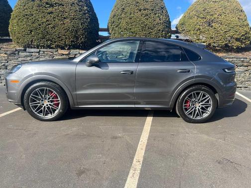 Quartzite Grey Metallic 2025 Porsche Cayenne S Coupe AWD