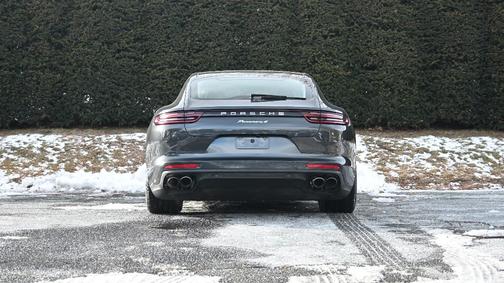 2018 Porsche Panamera 4