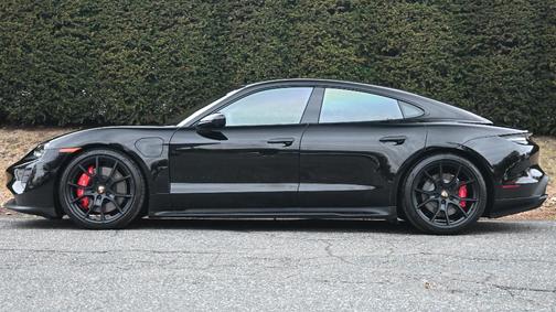 2024 Porsche Taycan GTS