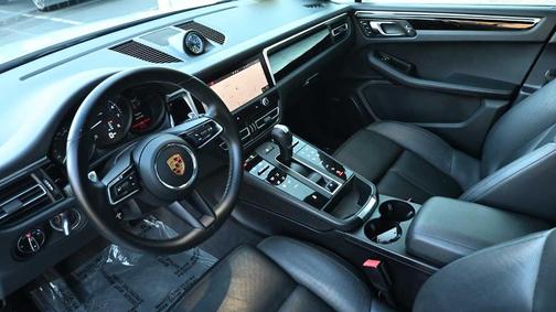 2022 Porsche Macan 