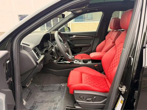 Mythos Black Metallic 2023 Audi SQ5 3.0T Premium