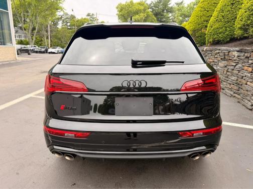 Mythos Black Metallic 2023 Audi SQ5 3.0T Premium