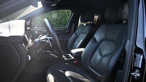 2022 Porsche Macan S