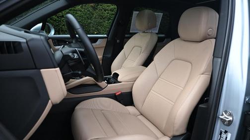2025 Porsche Cayenne 