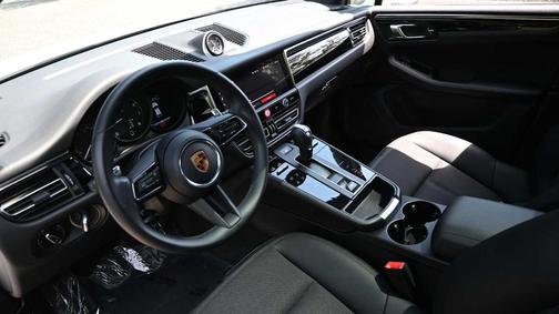 2023 Porsche Macan