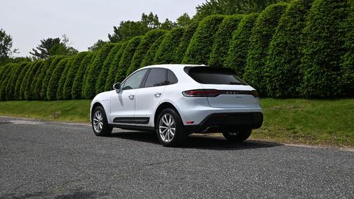 2022 Porsche Macan