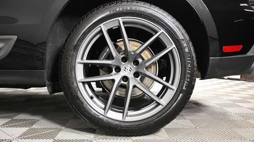 2024 Porsche Macan T