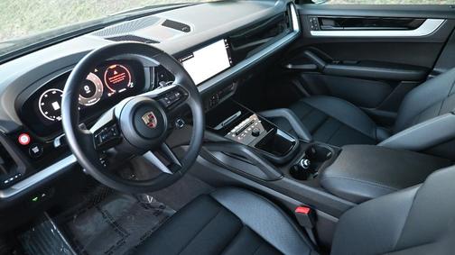 2025 Porsche Cayenne 