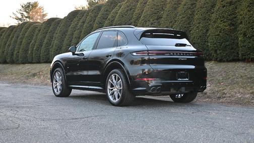 2025 Porsche Cayenne 