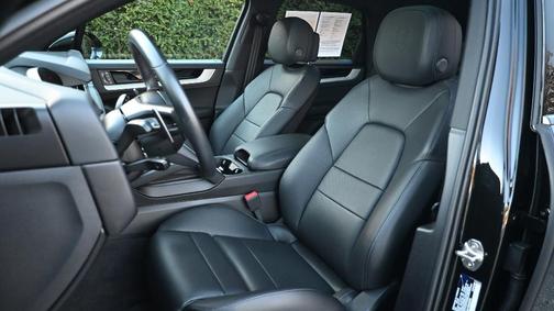 2025 Porsche Cayenne 