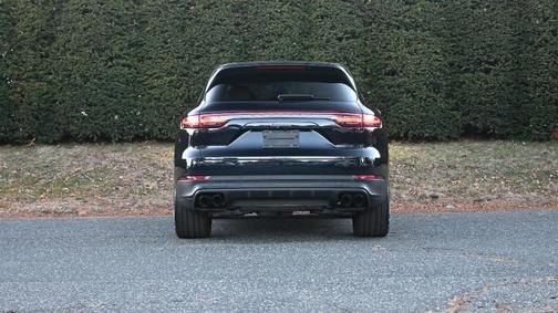 2023 Porsche Cayenne Platinum Edition