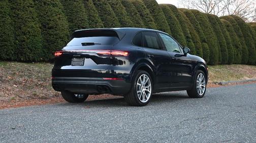 2023 Porsche Cayenne Platinum Edition