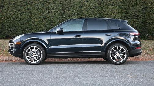 2023 Porsche Cayenne Platinum Edition