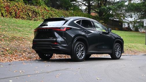 2023 Lexus NX 350h 