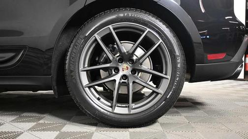 2023 Porsche Macan T
