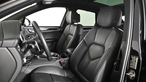 2023 Porsche Macan T