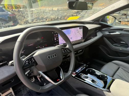 Daytona Gray Pearl Effect 2025 Audi S6 e-tron Premium