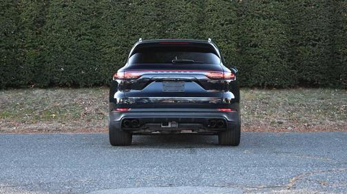 2022 Porsche Cayenne 
