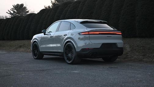 2025 Porsche Cayenne AWD