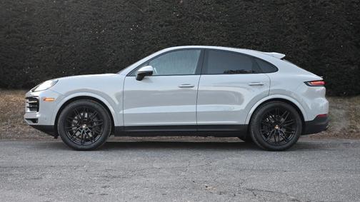 2025 Porsche Cayenne AWD