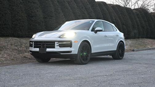 2025 Porsche Cayenne AWD