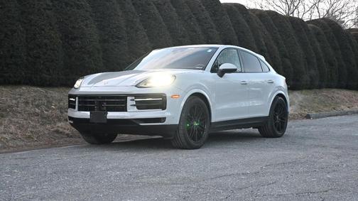 2025 Porsche Cayenne AWD