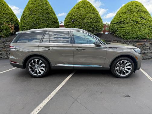 Harbor Gray 2025 Lincoln Aviator Reserve AWD