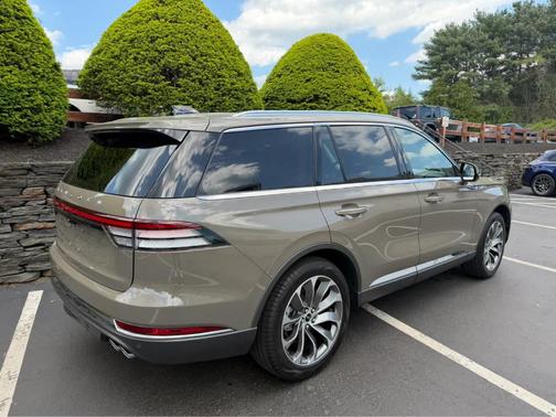 Harbor Gray 2025 Lincoln Aviator Reserve AWD