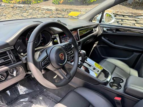 Dolomite Gray 2026 Porsche Macan