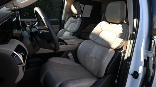 2024 Lincoln Navigator Premiere