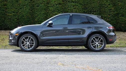 Volcano Grey Metallic 2026 Porsche Macan