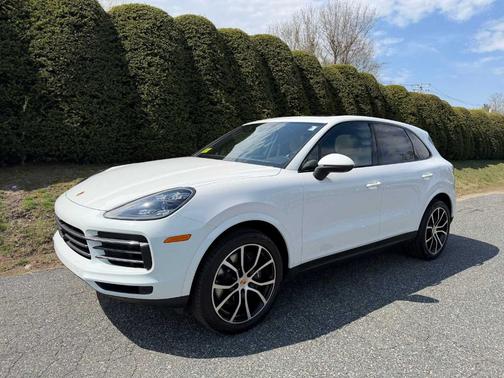 White 2023 Porsche Cayenne Platinum Edition
