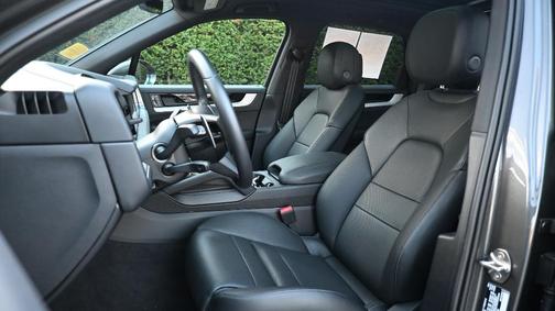 2024 Porsche Cayenne 