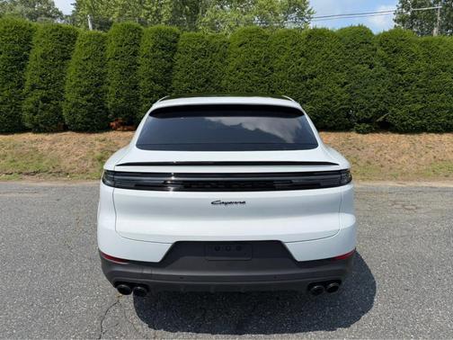 Carrara White Metallic 2026 Porsche Cayenne AWD