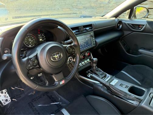 Raven Black 2023 Toyota GR86 Premium