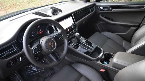 2024 Porsche Macan 