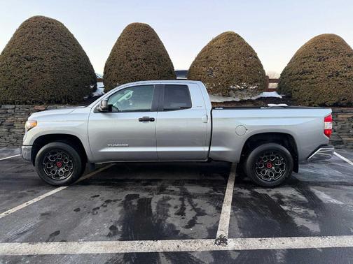 2018 Toyota Tundra SR5