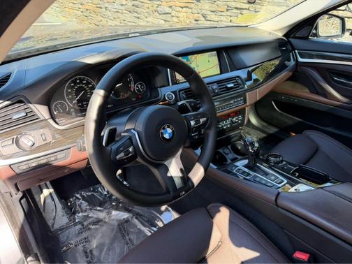 Space Gray Metallic 2016 BMW 550 i xDrive