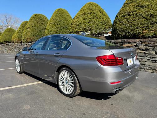 Space Gray Metallic 2016 BMW 550 i xDrive
