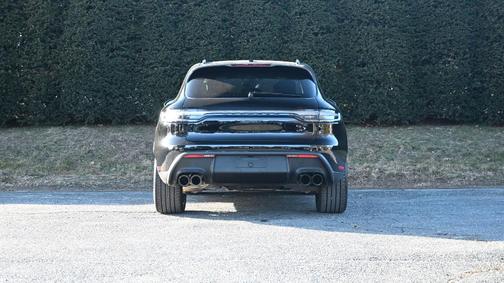 2023 Porsche Macan T
