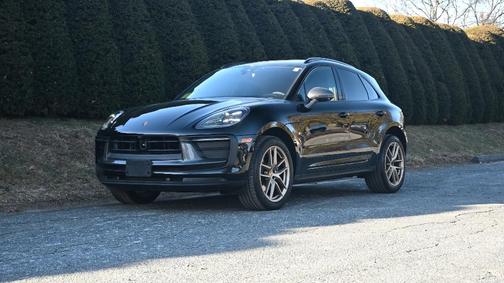 2023 Porsche Macan T