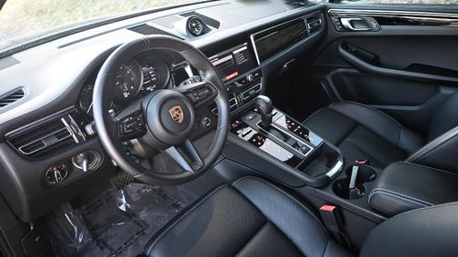 2023 Porsche Macan T