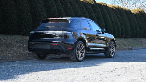 2023 Porsche Macan T
