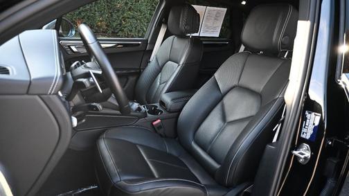 2023 Porsche Macan T