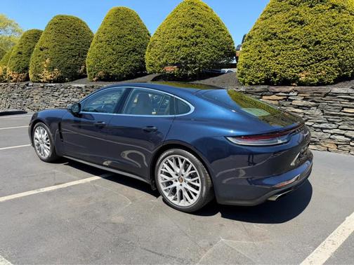 Night Blue Metallic 2021 Porsche Panamera 4