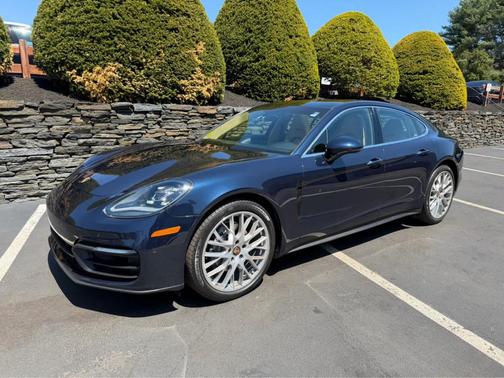Night Blue Metallic 2021 Porsche Panamera 4